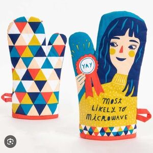 Blue Q Most Likely to Microwave Oven Mitt